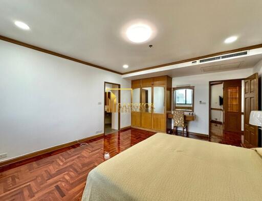 Ruamsuk Condominium  Spacious 3 Bedroom Property in Phrom Phong