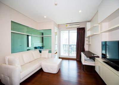 Art Decoc condo in heart of Thong Lo