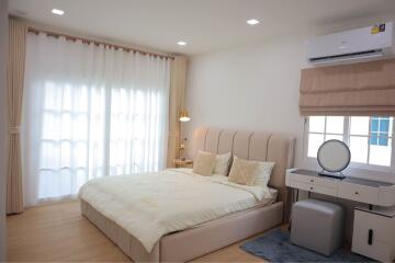 3 Bedroom House for Rent in Bang Phli.