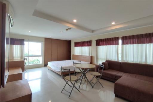 39 Sqm., 1 Bed, 1 Bath Condo listed for ฿ 1,300,000.