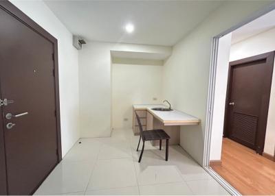 30 Sqm., 1 Bed, 1 Bath Condo listed for ฿ 1,150,000.
