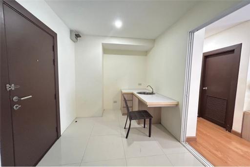 30 Sqm., 1 Bed, 1 Bath Condo listed for ฿ 1,150,000.