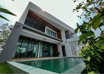 Pool villa for sale near the sea in Pattaya - 92001013-232