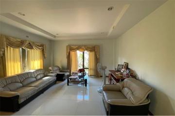 House for sale, good location Near Bang Saen Ang Sila, north - 92001013-255