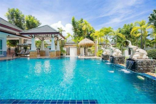 House for sale, Phlu Villa, modern style. Ranked in Thailand, close to Sattahip and the sea - 92001013-321
