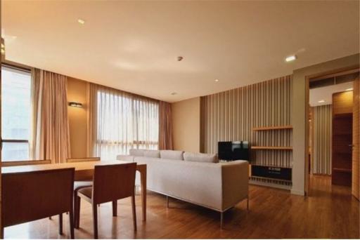 2BR Luxury Residence in Sukhumvit 31 - Convenience and Comfort