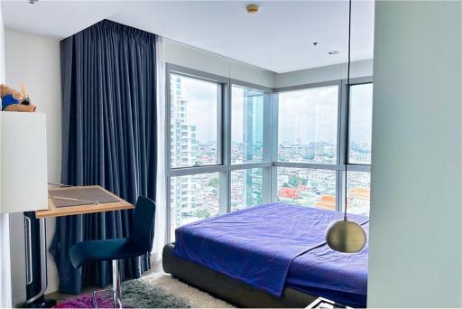 For Sale Best Price : Stunning 3BR Riverside Condo at The River, Charoennakorn 13