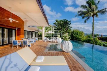 3 bedrooms Stunning Sea View  Luxury Villa  in Layan Beach