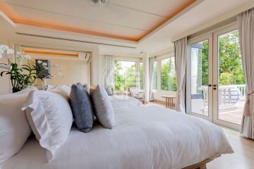 3 bedrooms Stunning Sea View  Luxury Villa  in Layan Beach