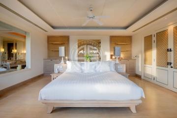 3 bedrooms Stunning Sea View  Luxury Villa  in Layan Beach