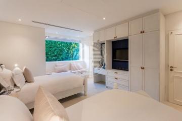 3 bedrooms Stunning Sea View  Luxury Villa  in Layan Beach