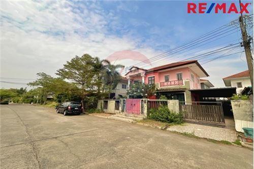 140 Sqm., 3 Beds Townhouse listed for ฿ 3,500,000.