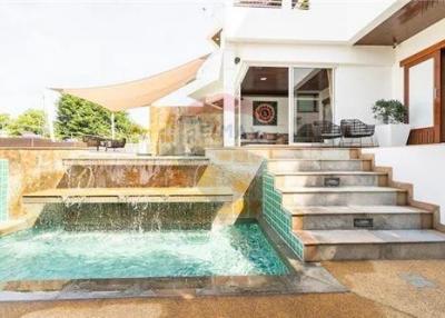 Sunset Seaview Luxury Villa For Sale.