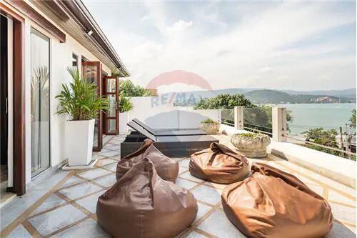 Sunset Seaview Luxury Villa For Sale.