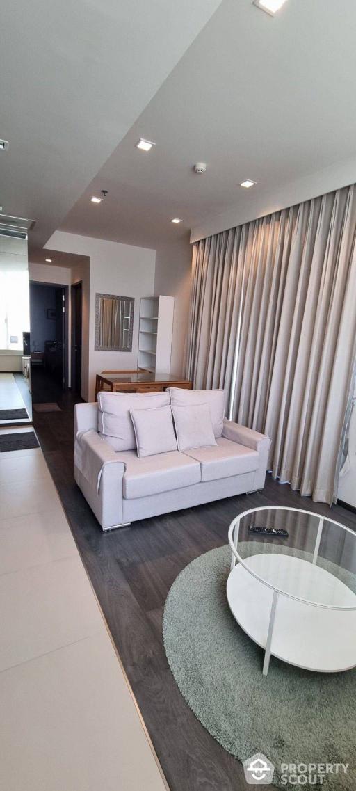 2-BR Condo at Edge Sukhumvit 23 near MRT Sukhumvit