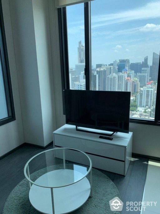 2-BR Condo at Edge Sukhumvit 23 near MRT Sukhumvit