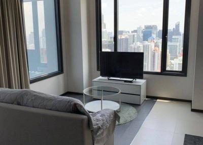 2-BR Condo at Edge Sukhumvit 23 near MRT Sukhumvit