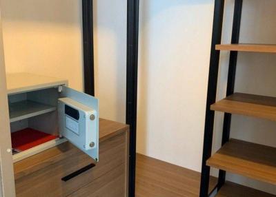 2-BR Condo at Edge Sukhumvit 23 near MRT Sukhumvit