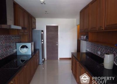 3-BR Condo at Supalai Prima Riva in Chong Nonsi