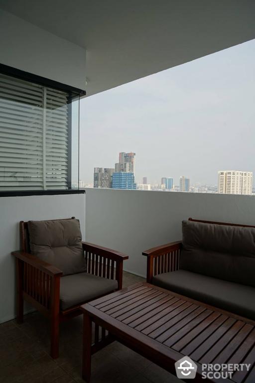 2-BR Condo at Icon 3 Condominium close to Thong Lo