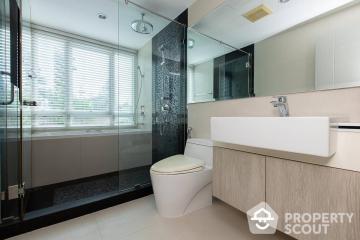 2-BR Condo at The Crest Sukhumvit 24 near BTS Phrom Phong