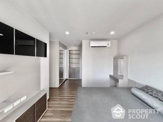 2-BR Condo at Onyx Phahonyothin near BTS Saphan Khwai