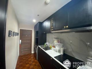 1-BR Condo at Silom Suite Condominium near BTS Saint Louis