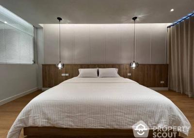 2-BR Condo at Baan Ploenchit near BTS Nana