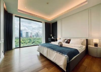 Sindhorn Tonson 1 bedroom luxury condo for sale
