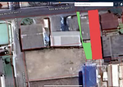 Aerial view of property lot with marked boundaries