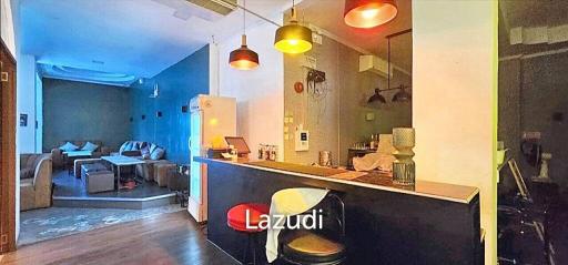 Restaurant and Karaoke for Rent in Soi Buakhao