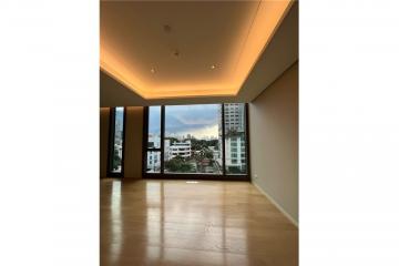 Spacious 2BR Suite in Baan Sindhorn - Prestigious Langsuan Low Rise