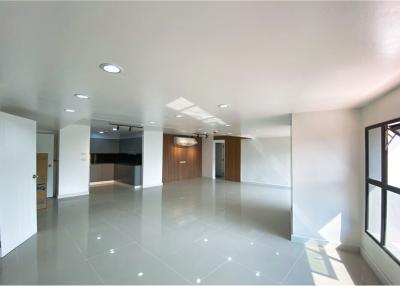 Newly Renovated 1BR in President Park Sukhumvit 24 - Spacious & Pet Friendly - 920071001-12582