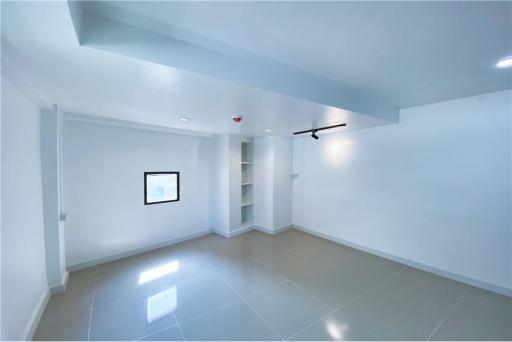 Newly Renovated 1BR in President Park Sukhumvit 24 - Spacious & Pet Friendly - 920071001-12582