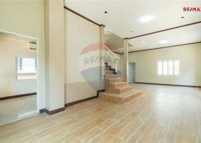 164 Sqm., 4 Beds Townhouse listed for ฿ 4,500,000.