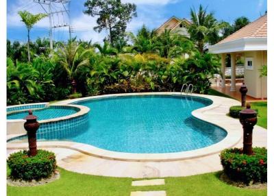 Amazing Private Pool House near Mabprachan Lake - 920471009-96