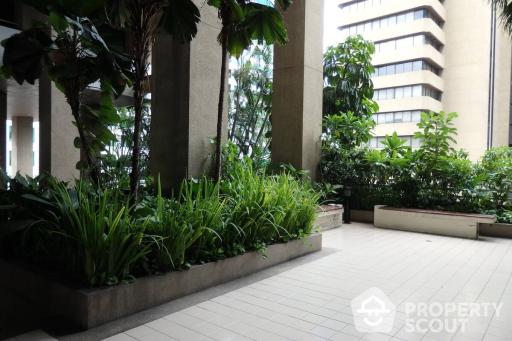 2-BR Condo at Asoke Tower near MRT Phetchaburi