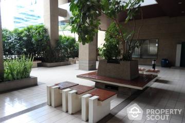 2-BR Condo at Asoke Tower near MRT Phetchaburi