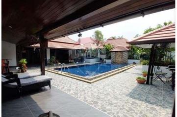 Beautiful 4 Bedroom House with Pool in Mabprachan - 920471009-97