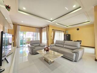 Extensive 3-bedroom house in north Pattaya