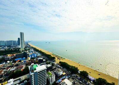 2 Bedroom Condo with stunning city and sea view