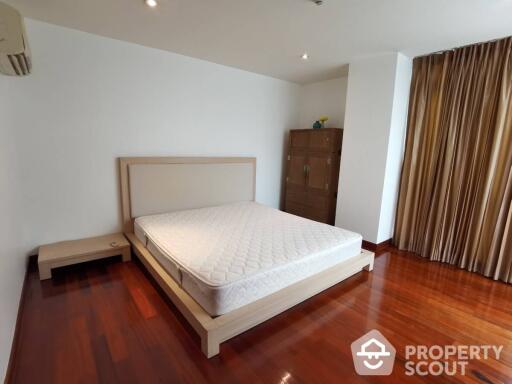 2-BR Condo at Urbana Sukhumvit 15 near BTS Nana