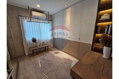 บ้านสวยให้เช่า Double Space Master Bedroom : อินดี้ 2 บางนา