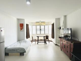 Condo for Sale at Hillside 3