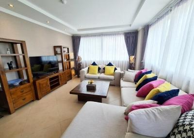 Charming 2-Bedroom Condo in the Heart of Pattaya