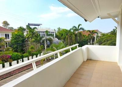 Luxury 2 storey poolvilla in Huay Yai