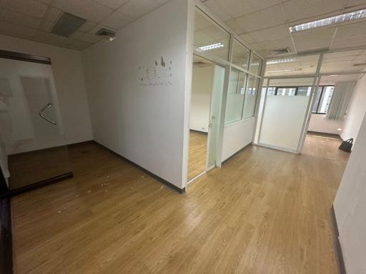 For Rent Bangkok Office Sukhumvit BTS Ekkamai Watthana