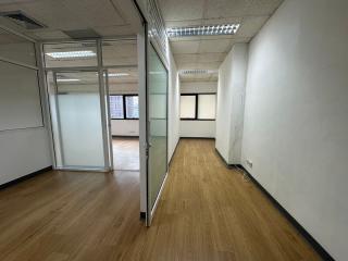 For Rent Bangkok Office Sukhumvit BTS Ekkamai Watthana