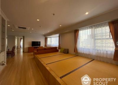 2-BR Condo at Baan Suanpetch Condominium near BTS Phrom Phong