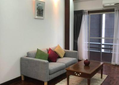 1-BR Condo at Prasanmit Condominium near BTS Asok